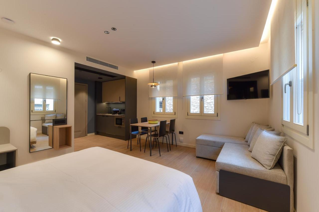 Apartment Zalo Urban Living Spaces *