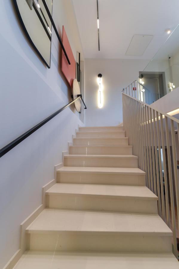 Apartment Zalo Urban Living Spaces *